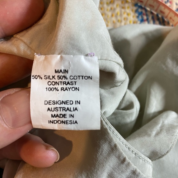 Shakuhachi White and Black Crop Top - Picture 11 of 11